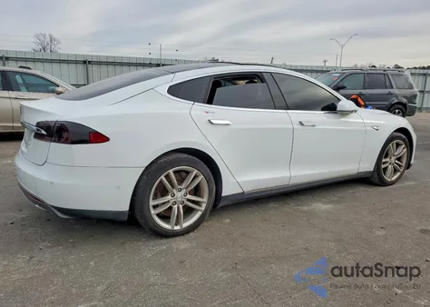 2015 Tesla Model S 60 из США, поврежденный, VIN 5YJSA1S10FFP78259